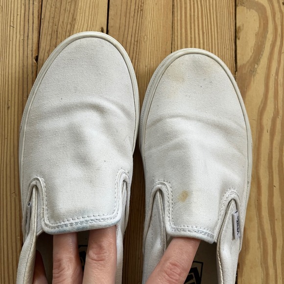Vans Classic Slip-On White Canvas Skate Shoes Men 6.5 Womens 8.0 Low Top Sneaker - Picture 3 of 9